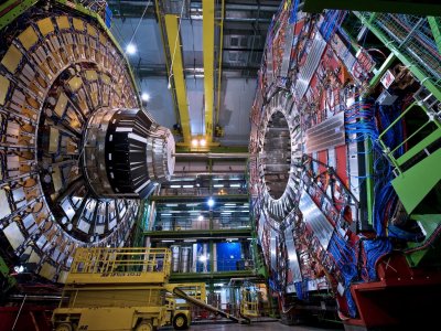 CERNera bisita Aranzadiren ostiral astronomikoan
