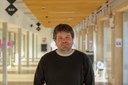 Oxel Azkarate: "Pertsona Kooperatiboaz ari garenean ikasleen edo pertsonen izateari buruz ari gara, besteekin elkarkidetzan jardun eta harreman positiboak eraikitzeari buruz"