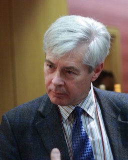 Zientzia dibulgazioaren profesionalizazio prozesuaz hitzaldi bat eskainiko du Peter J. Bowlerrek 